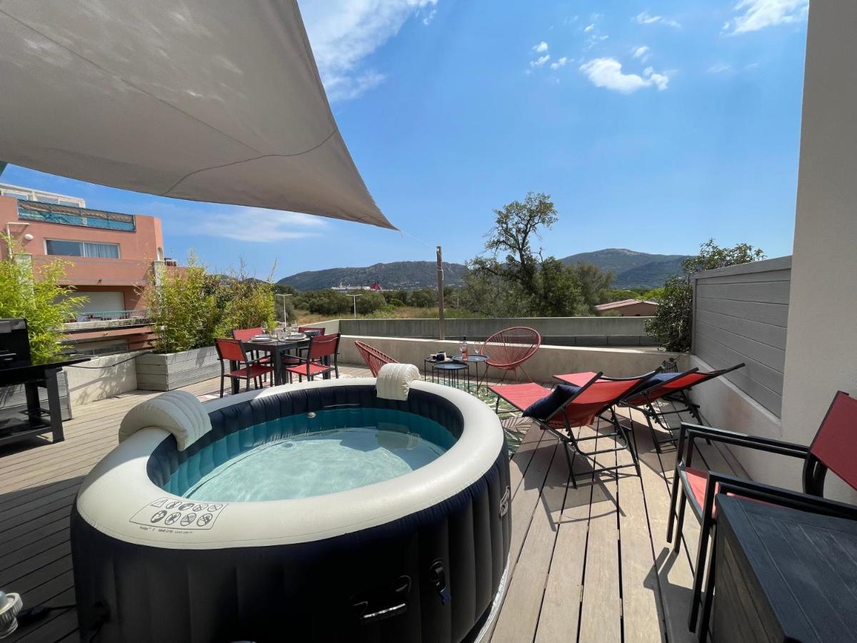 Superbe Appartement Sur Le Port, Jacuzzi, Piscine Porto-Vecchio  Luaran gambar